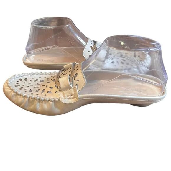 Women's Ashro Silver Mules Size 9M - Picture 3 of 6